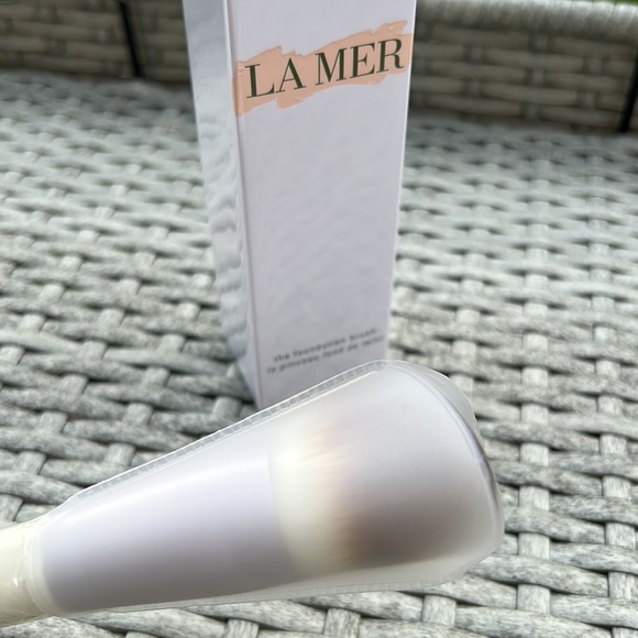 Brand New La Mer The Foundation Brush - Picture 5 of 5